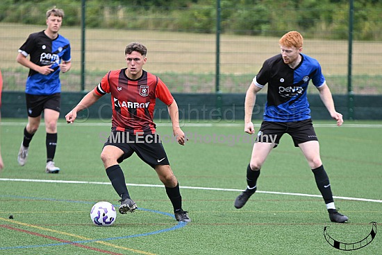 Weavers Arms v another Hinckley pub